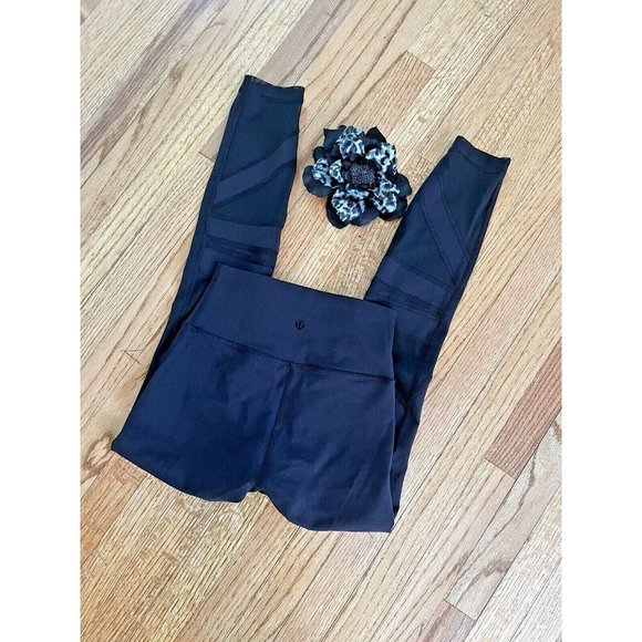 Lululemon Black Mesh High Times Pants Tights - Sz 2 or 4 - Picture 2 of 4